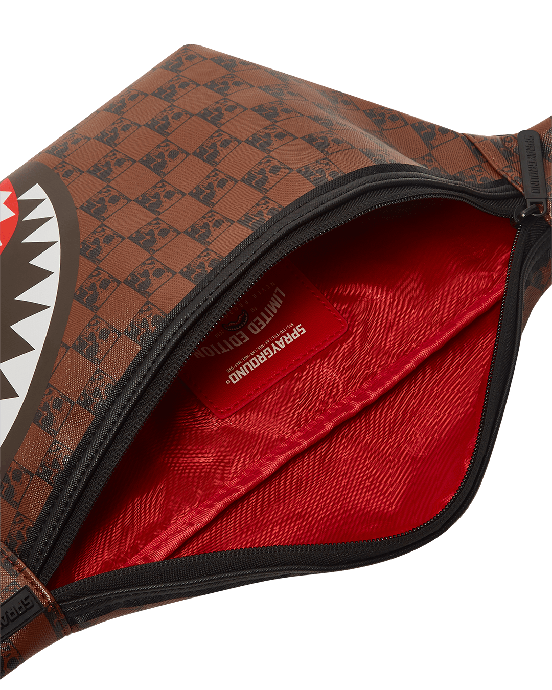 SHARKS AND SKULLS SAVVY CROSSBODY