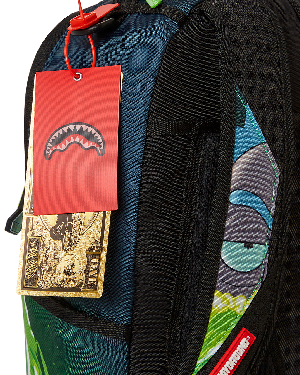 RICK AND MORTY PORTAL SHARK (DLXR)